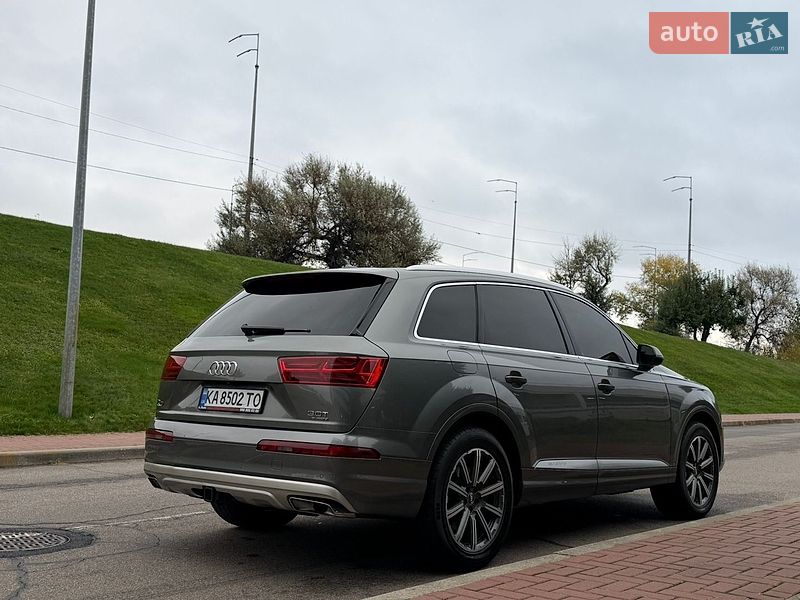 Внедорожник / Кроссовер Audi Q7 2016 в Киеве