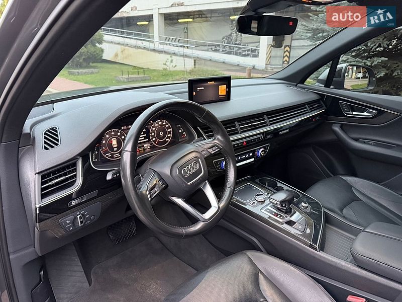 Внедорожник / Кроссовер Audi Q7 2016 в Киеве