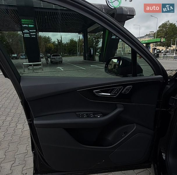 Внедорожник / Кроссовер Audi Q7 2016 в Одессе