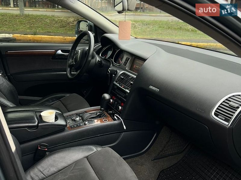 Позашляховик / Кросовер Audi Q7 2006 в Києві