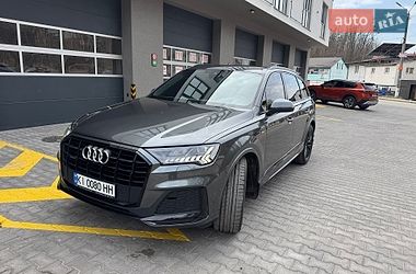 Audi Q7  2022