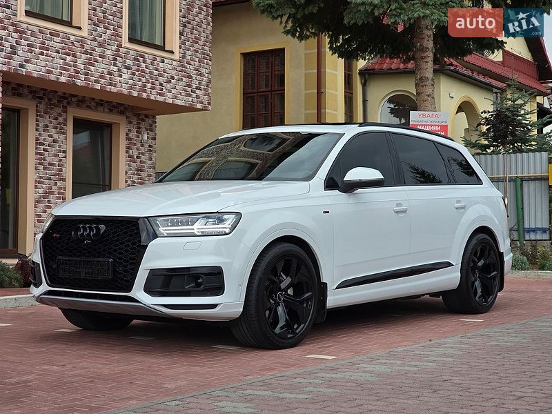Позашляховик / Кросовер Audi Q7 2018 в Чернівцях