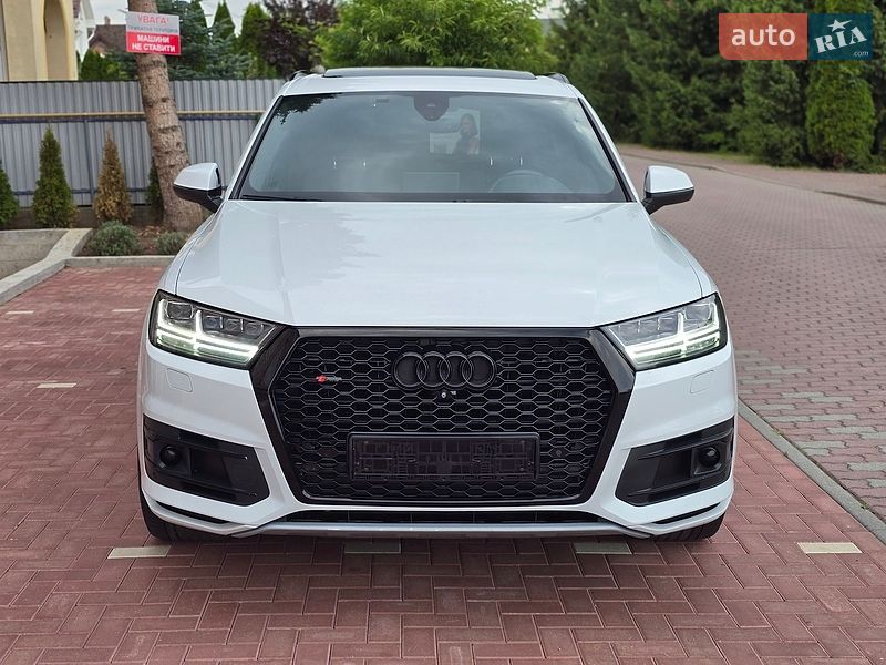 Позашляховик / Кросовер Audi Q7 2018 в Чернівцях