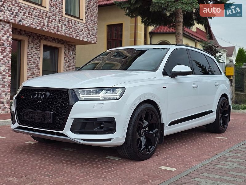Позашляховик / Кросовер Audi Q7 2018 в Чернівцях