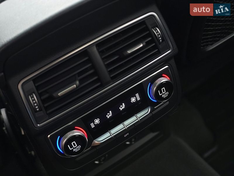 Позашляховик / Кросовер Audi Q7 2018 в Чернівцях