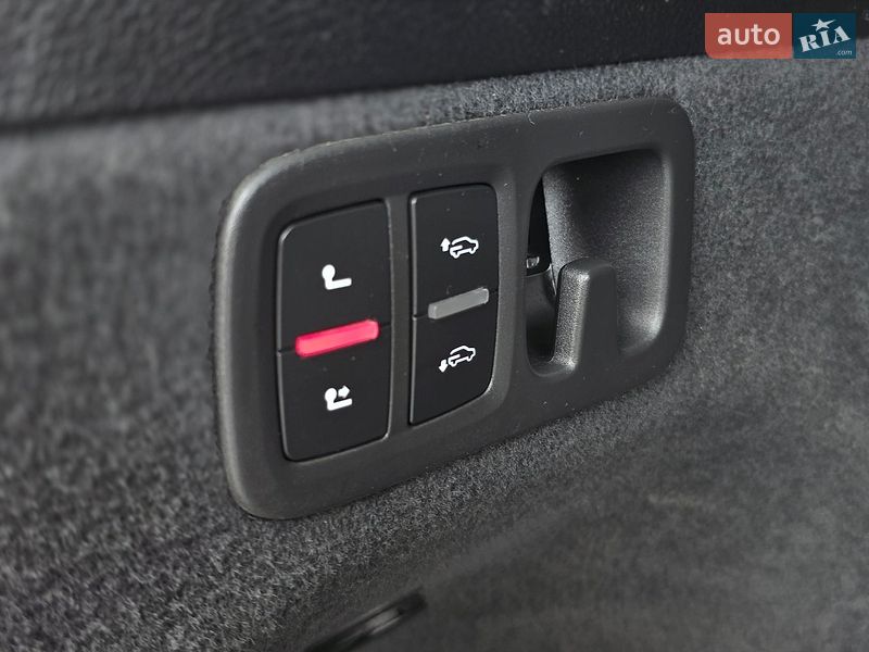 Позашляховик / Кросовер Audi Q7 2018 в Чернівцях