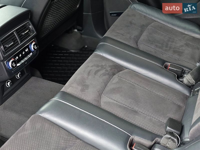 Позашляховик / Кросовер Audi Q7 2018 в Чернівцях