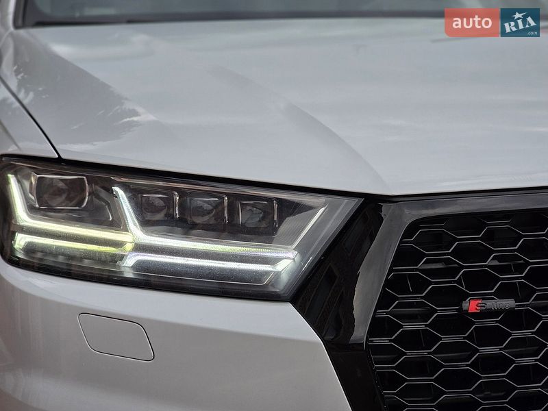Позашляховик / Кросовер Audi Q7 2018 в Чернівцях