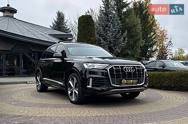 Audi Q7  2021