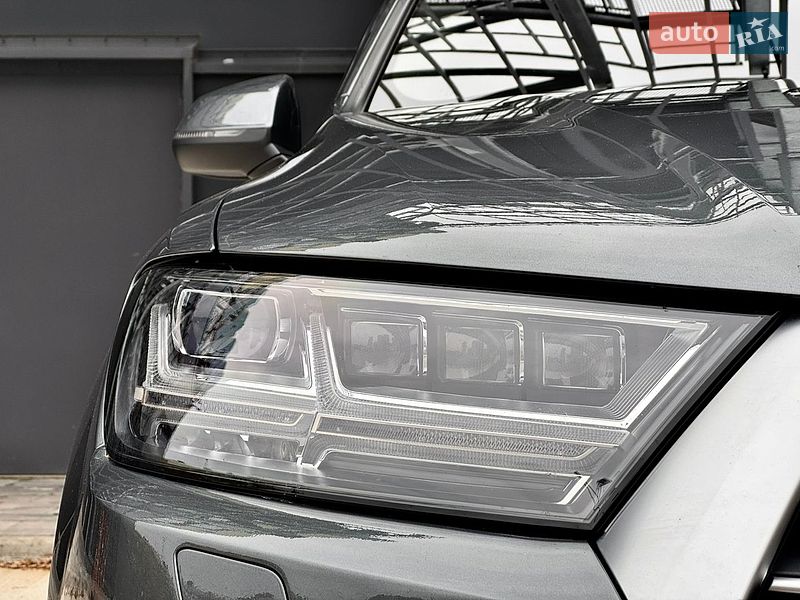 Позашляховик / Кросовер Audi Q7 2018 в Києві