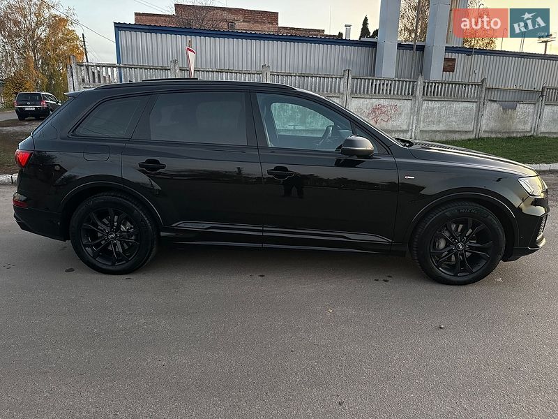Внедорожник / Кроссовер Audi Q7 2023 в Киеве фото 3 Внедорожник / Кроссовер Audi Q7 2023 в Киеве