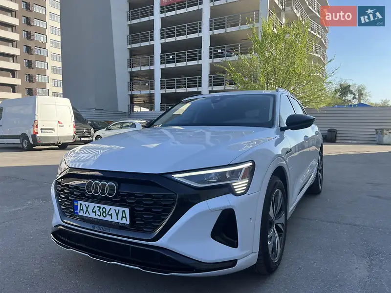 Audi Q8 e-tron 2023