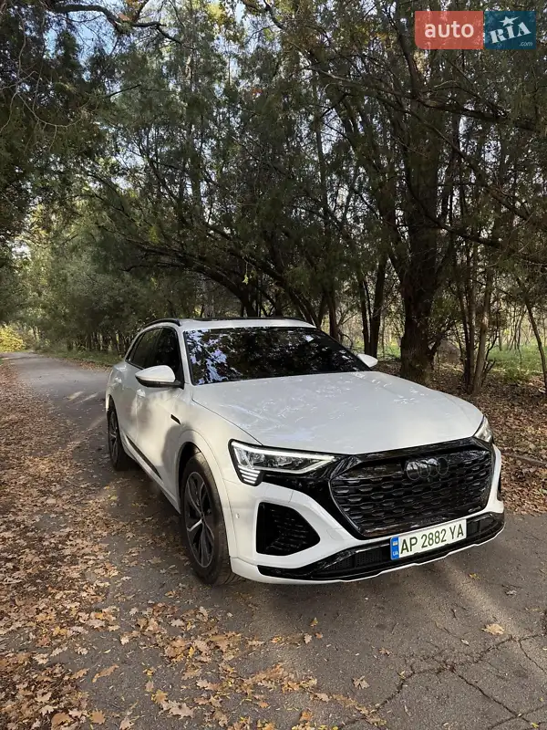 Audi Q8 e-tron 2023