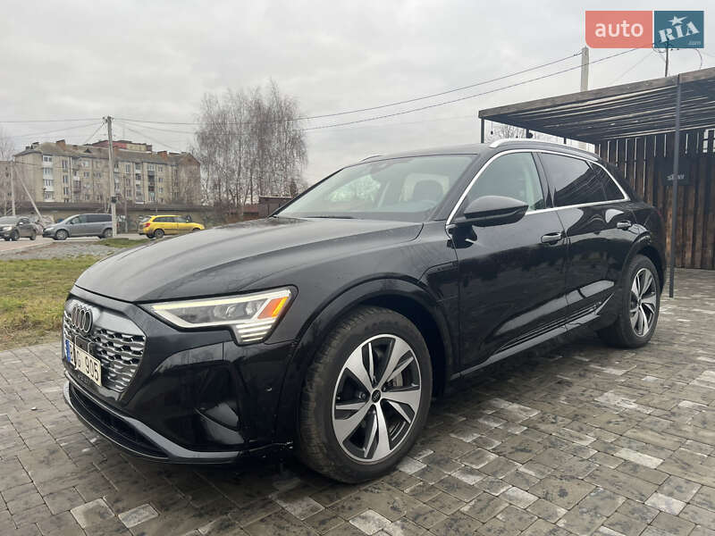 Внедорожник / Кроссовер Audi Q8 e-tron 2024 в Здолбунове