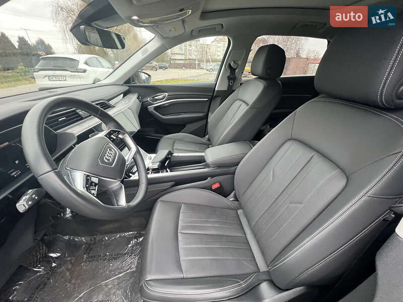 Внедорожник / Кроссовер Audi Q8 e-tron 2024 в Здолбунове