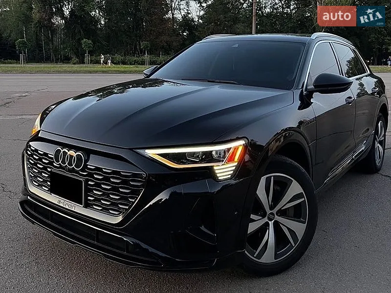 Audi Q8 e-tron 2023