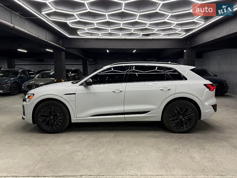 Позашляховик / Кросовер Audi Q8 e-tron 2023 в Івано-Франківську фото 6 Позашляховик / Кросовер Audi Q8 e-tron 2023 в Івано-Франківську