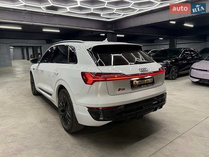 Позашляховик / Кросовер Audi Q8 e-tron 2023 в Івано-Франківську фото 7 Позашляховик / Кросовер Audi Q8 e-tron 2023 в Івано-Франківську