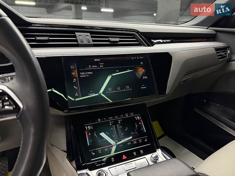 Позашляховик / Кросовер Audi Q8 e-tron 2023 в Івано-Франківську фото 21 Позашляховик / Кросовер Audi Q8 e-tron 2023 в Івано-Франківську