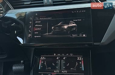 Внедорожник / Кроссовер Audi Q8 e-tron 2023 в Ровно