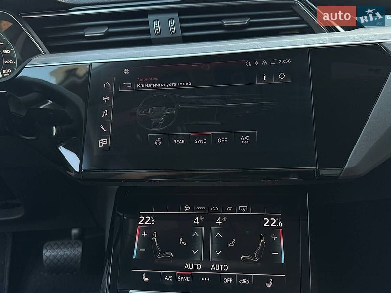 Внедорожник / Кроссовер Audi Q8 e-tron 2023 в Ровно