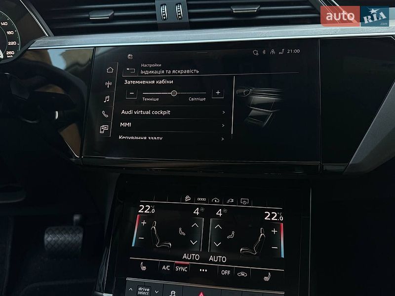 Внедорожник / Кроссовер Audi Q8 e-tron 2023 в Ровно
