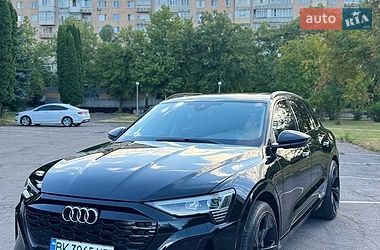 Audi Q8 e-tron  2023