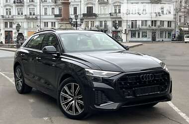 Audi Q8  2024