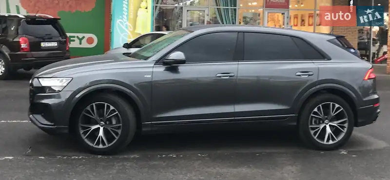 Audi Q8