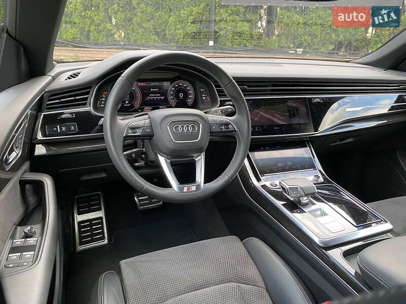 Внедорожник / Кроссовер Audi Q8 2022 в Киеве