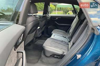 Внедорожник / Кроссовер Audi Q8 2022 в Киеве