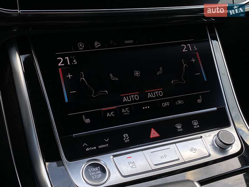 Внедорожник / Кроссовер Audi Q8 2022 в Киеве
