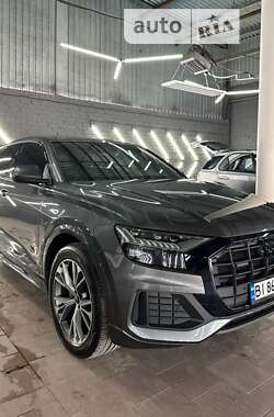 Audi Q8  2022