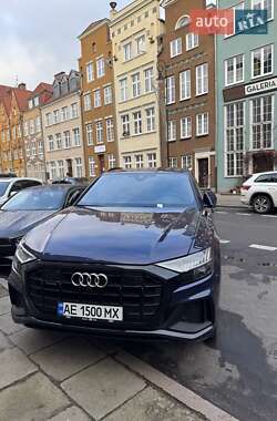 Audi Q8  2020
