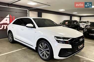 Audi Q8  2019