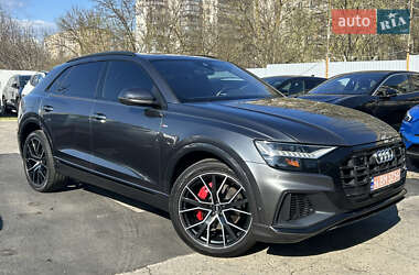 Audi Q8  2020