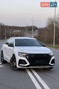 Audi Q8  2021