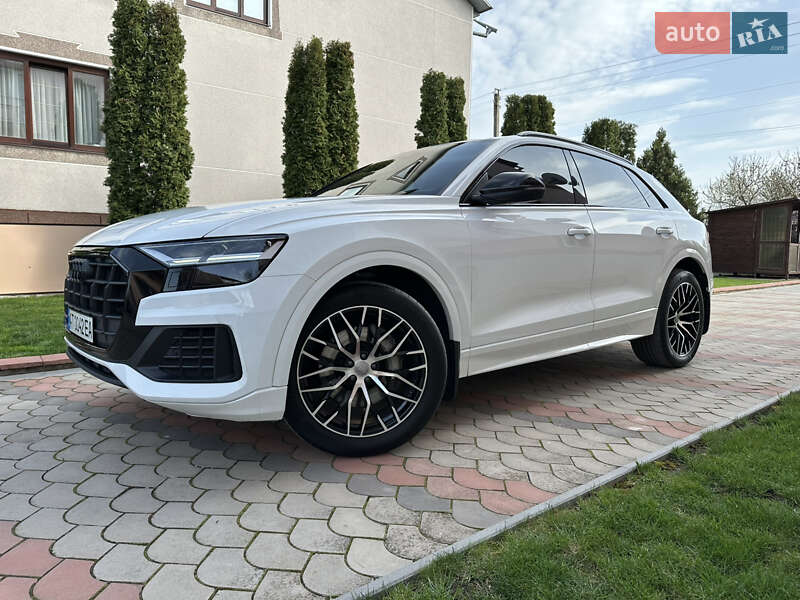 Внедорожник / Кроссовер Audi Q8 2018 в Ивано-Франковске