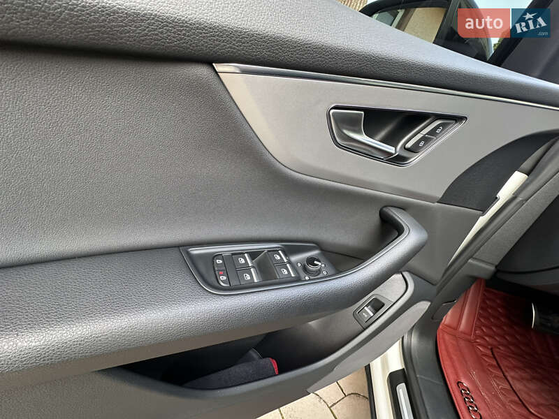 Внедорожник / Кроссовер Audi Q8 2018 в Ивано-Франковске