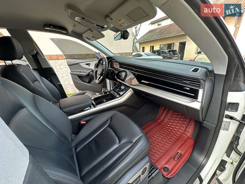 Внедорожник / Кроссовер Audi Q8 2018 в Ивано-Франковске