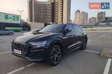 Audi Q8  2021