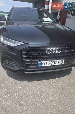 Audi Q8  2021