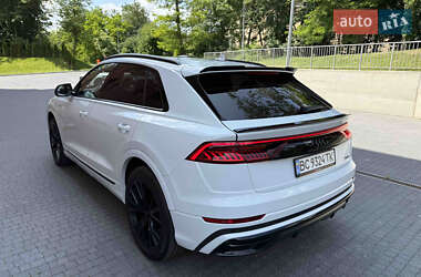 Audi Q8  2020