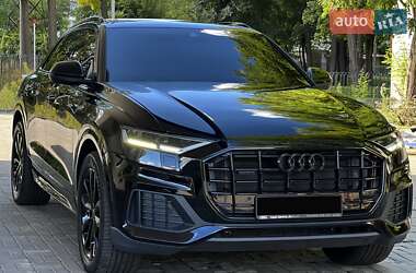 Audi Q8  2021