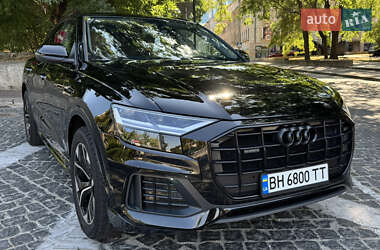 Audi Q8  2020