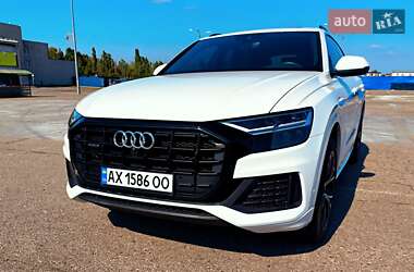 Audi Q8  2021