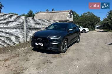 Audi Q8  2021