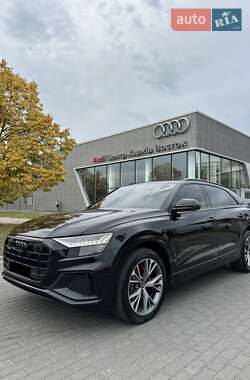Audi Q8  2021