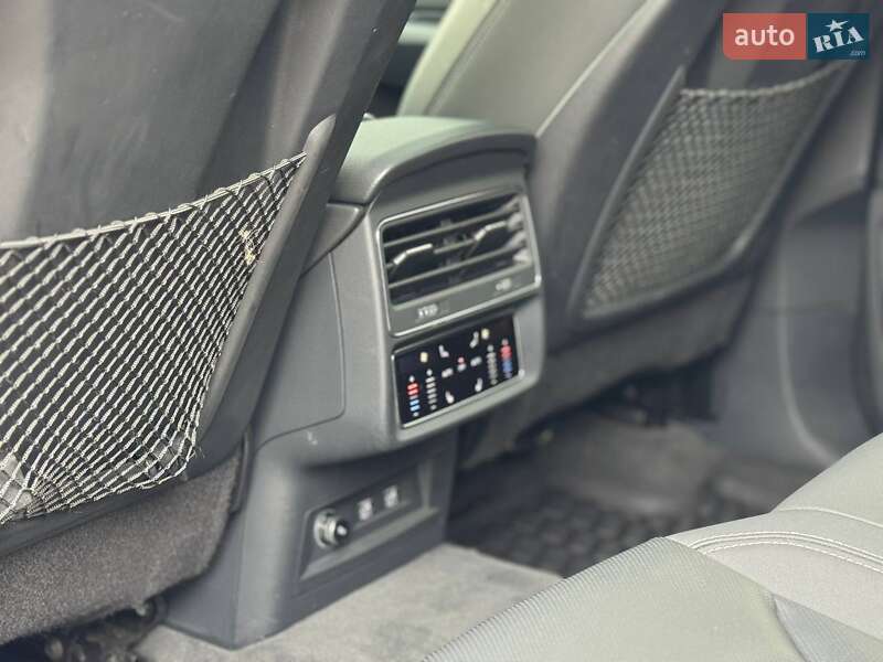 Внедорожник / Кроссовер Audi Q8 2018 в Одессе фото 23 Внедорожник / Кроссовер Audi Q8 2018 в Одессе