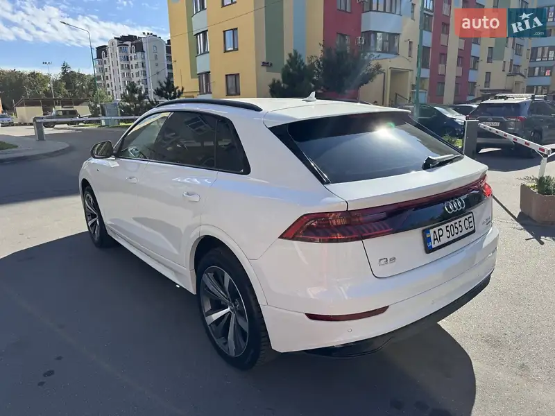 Audi Q8